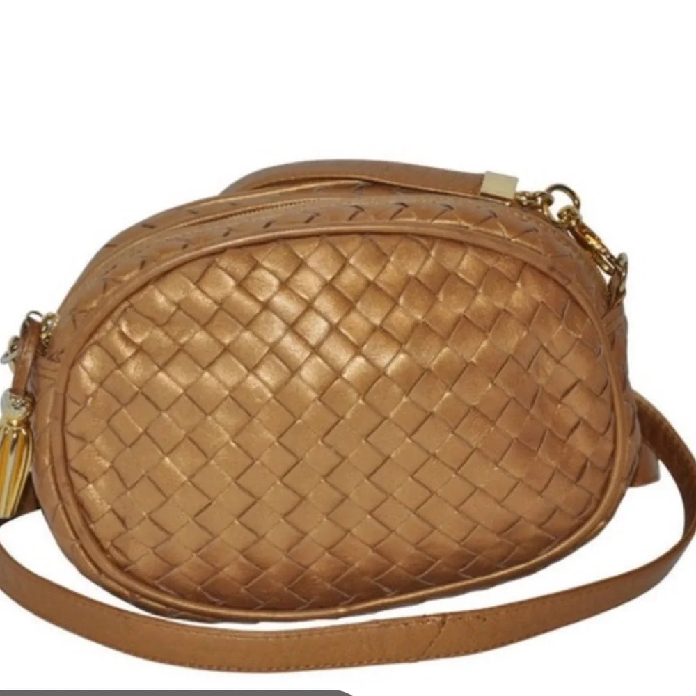 RARE Authentic Vintage Metallic Gold  Bottega Veneta  Crossbody